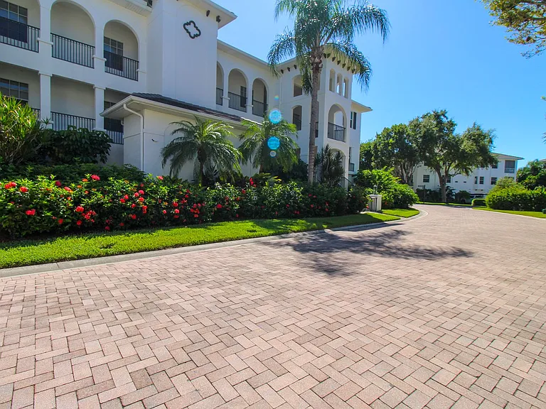 825 Bentwater Cir #101 — Photo 8