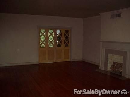 Formal living rm. w/ beveled glass doors