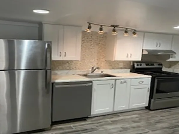 2914 Irvington Rd, Falls Church, VA 22042