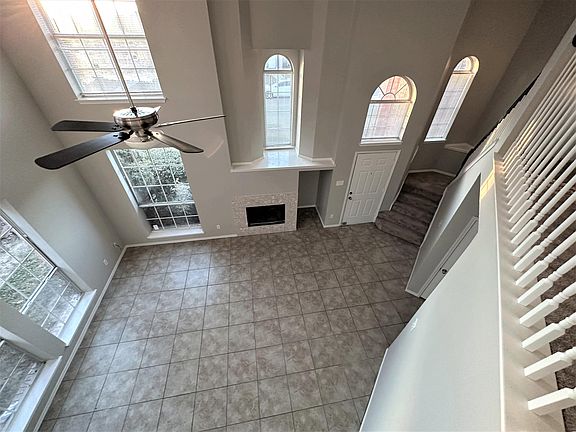 5th image of 6904 Club Creek Dr