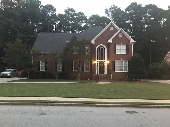 5307 Candleberry Dr, Lilburn, GA 30047
