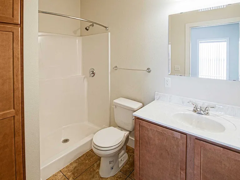 Auburn Ridge Apartments — Photo 27