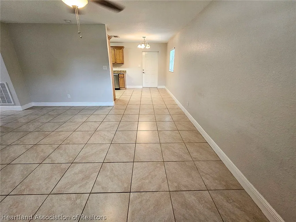 3 bed, 2.0 bath, 1107 sqft, $1,675 — Photo 3