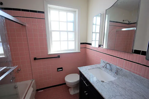 Rented by Re/Max In The City | media 12