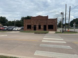 404 E Main St, Davis, OK 73030