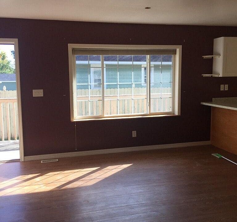 1st image of 529 S Park St
