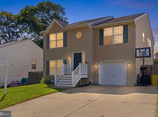 761 207th St, Pasadena, MD 21122