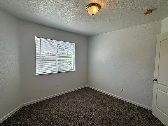 430 Vargus Ct — Photo 9