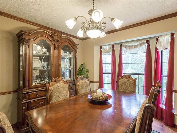 5th image of 104 Wyona Dr