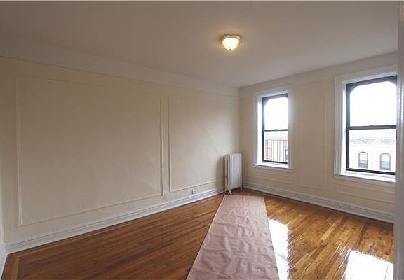 4th image of 12 Seaman Ave APT 4J