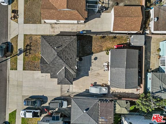 3rd image of 5011 W 126th St