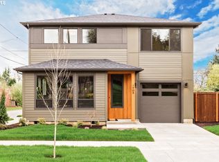 1905 NE Ainsworth St, Portland, OR 97211