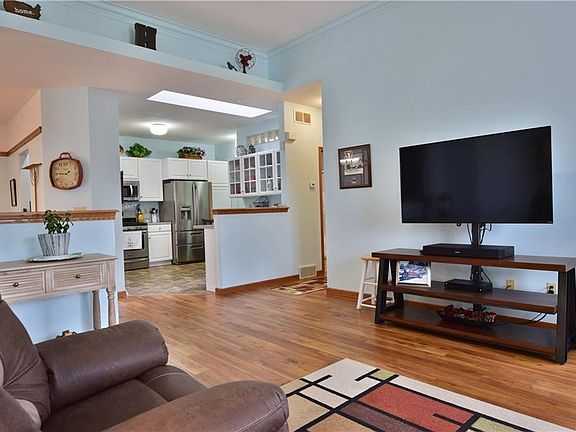 5th image of 16 Abbington Dr NW