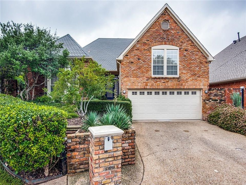 1st image of 14865 Oaks North Pl