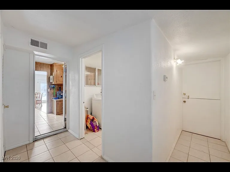 510 Scott Ave — Photo 16