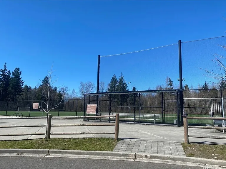 Tambark creek park, 8 mins walk