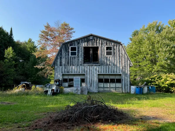 91 Palmer Road, Newport, ME 04953