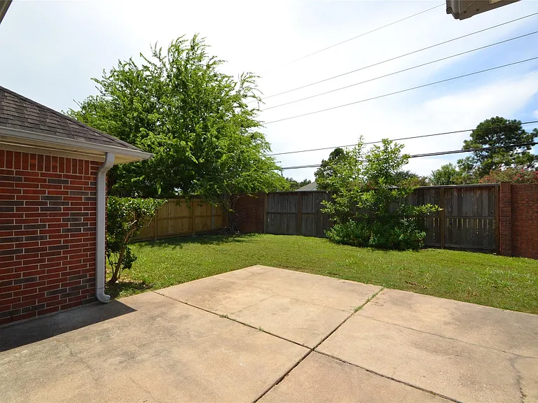 2818 Russett Pl W — Photo 28