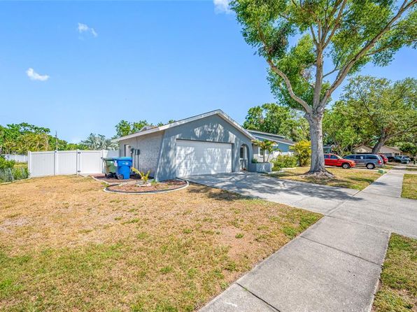 14884 Cromwell Dr, Clearwater, FL 33764