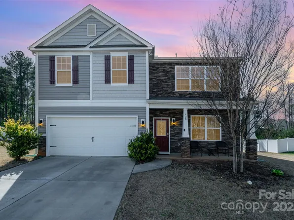 428 Wheat Field Dr, Mount Holly, NC 28120