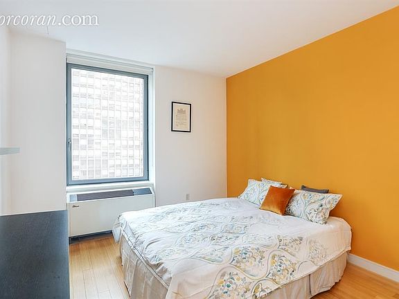 4th image of 303 E 33rd St #8H