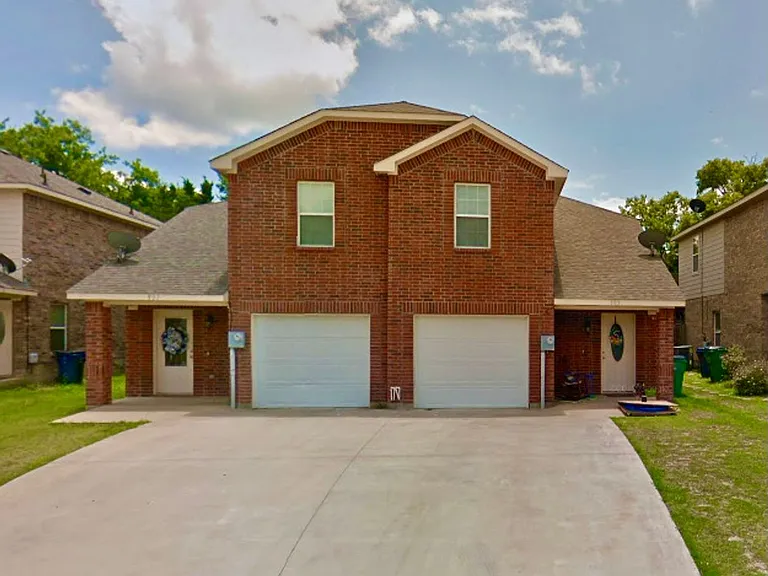 907 Parkplace Rdg — Photo 1
