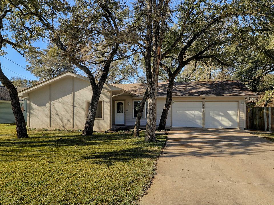 1st image of 2105 N Celia Dr