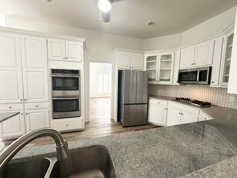 1800 Dukes Dr — Photo 7