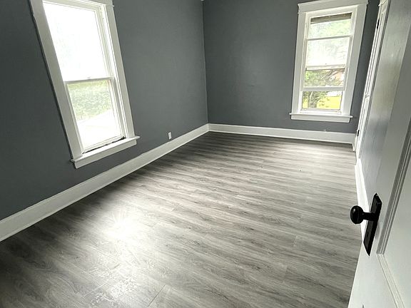 3rd image of 1435 Lynn St #2