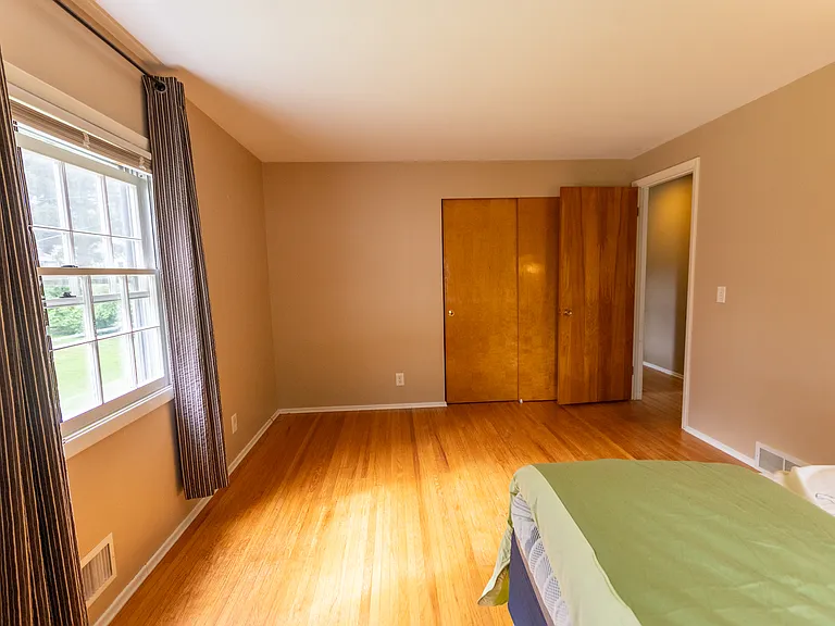 42 Stuyvesant Rd — Photo 7
