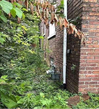 4th image of 15941 Lathrop Ave