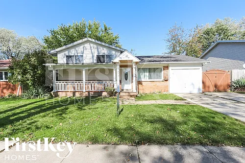122 E Lincoln Ave Photo 1