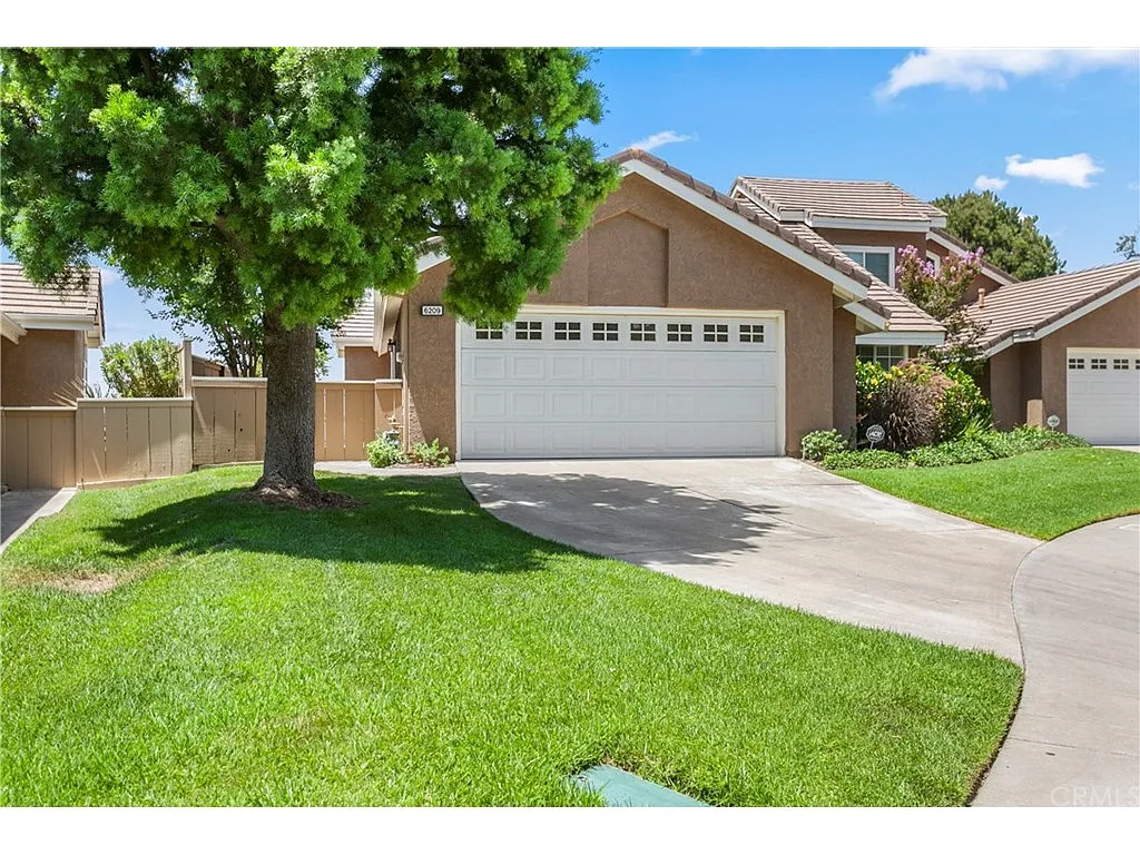 6209 E Onyx Ln photo 1