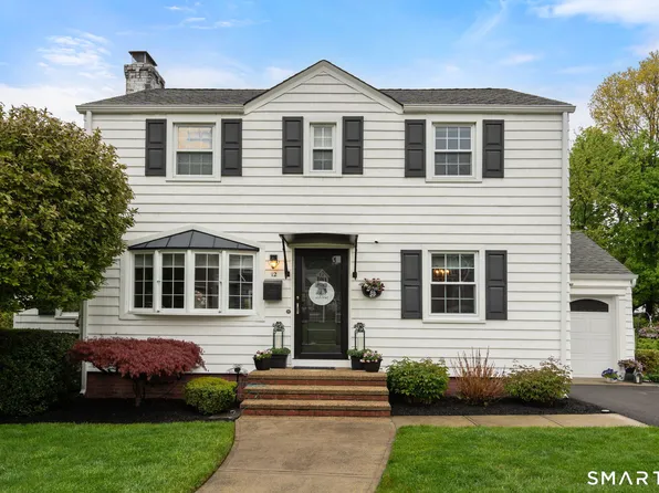 12 Orchard Court, Hamden, CT 06517