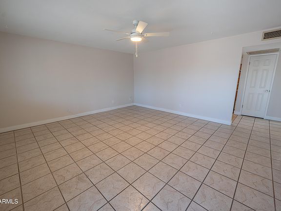 5th image of 5723 W Wilshire Drive
