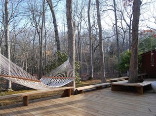 26 Peconic Hills Dr, Southampton, NY 11968