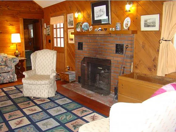 3 bed, 1.0 bath, 900 sqft, $17,164 — Photo 3