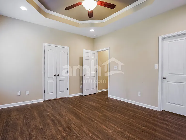 48 Kings Canyon Ct — Photo 9