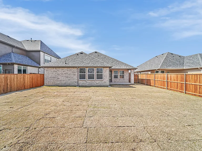 2905 Cantoni Crk — Photo 35