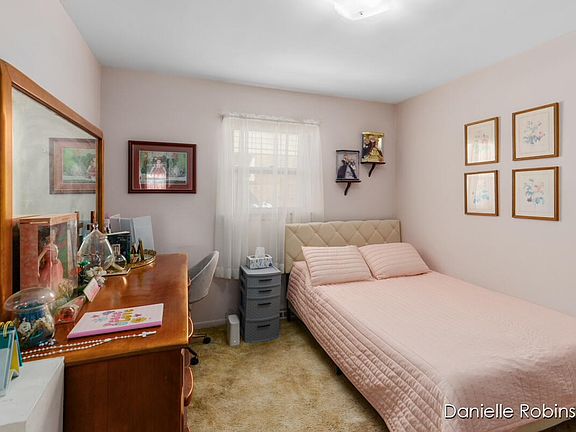 5th image of 1626 6th St NW