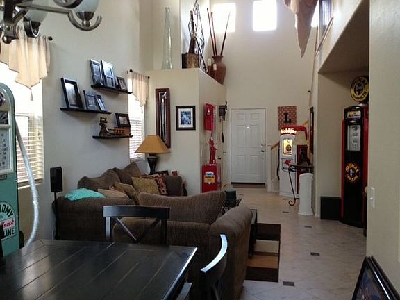 3rd image of 1287 Lakeport Ln