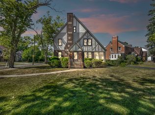 3863 Monticello Blvd #1, Cleveland, OH 44121