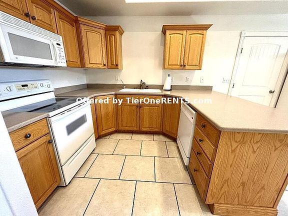 4th image of 25 E 420th St N
