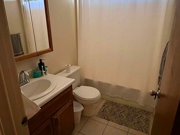 2nd image of 5776 Park Ave APT C