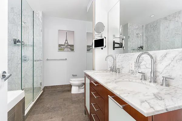 Rented by Douglas Elliman | media 21