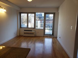 630 Metropolitan Ave APT 2B, Brooklyn, NY 11211