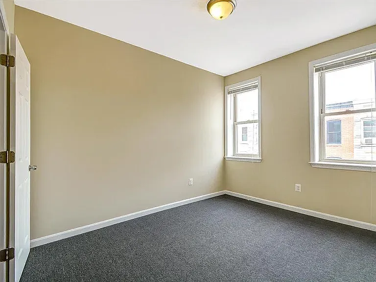 711 N Madeira St — Photo 5