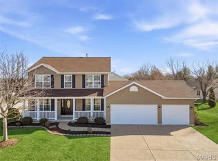 135 Emerald Isle Ln, Wentzville, MO 63385
