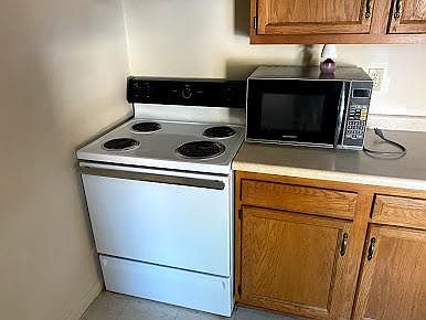 3rd image of 23 Monroe Ave #2