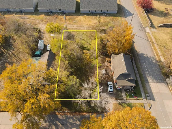 547 N New York Ave, Wichita, KS 67214